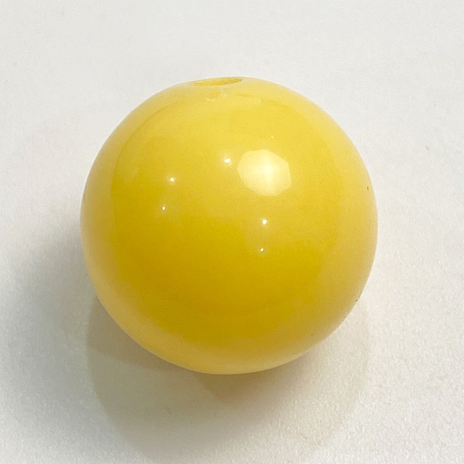 Wholesale 10pcs/pack Creamy Straight Hole Solid Color Round Beads